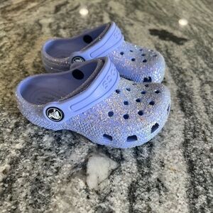 Adorable lavender sparkly toddler crocs💜💫